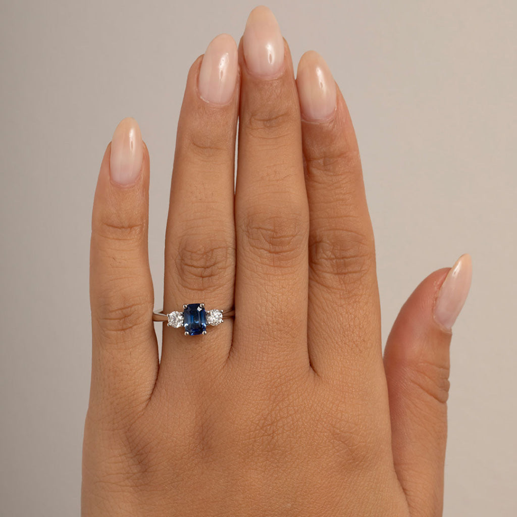 AZRAK | Sapphire & Diamond Ring - Rings