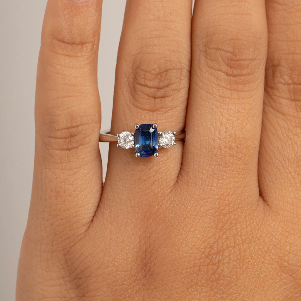 AZRAK | Sapphire & Diamond Ring - Rings