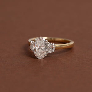 BARONESS 1.85ct | Oval 3-Stone Lab Grown Diamond Engagement Ring in 18ct Gold