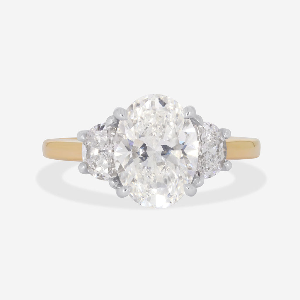 BARONESS 2.50ct | Oval 3-Stone Lab Diamond Set in 18ct Gold