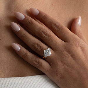 BARONESS 2.50ct | Oval 3-Stone Lab Grown Diamond Engagement Ring in 18ct Gold