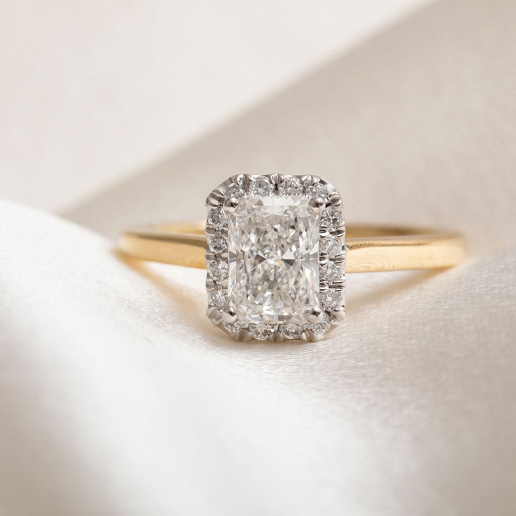 BLAZE | Radiant Cut Halo Lab Diamond Set in 18ct Gold