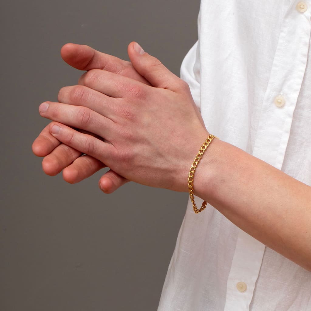 Hollow Curb Bracelet | 9ct Gold - Bracelet