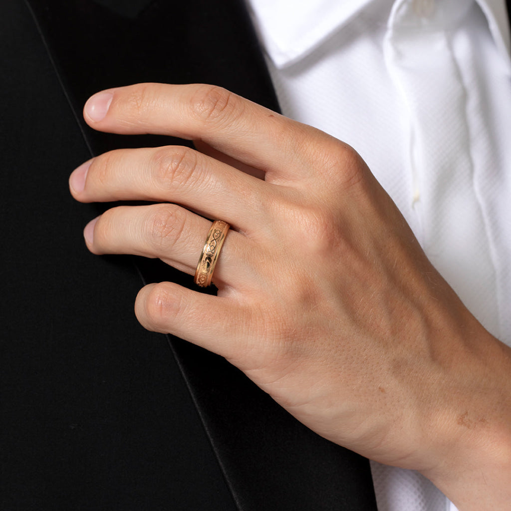 BYRNE | Men’s Wedding Ring in 9ct Gold - Rings