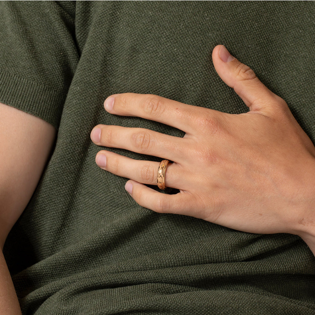 BYRNE | Men’s Wedding Ring in 9ct Gold - Rings