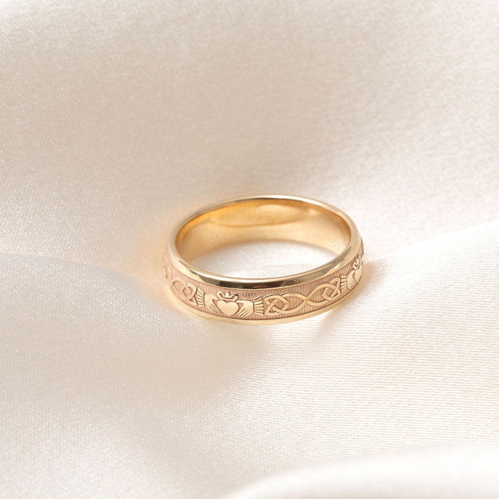 BYRNE | Men's Wedding Ring in 9ct Gold