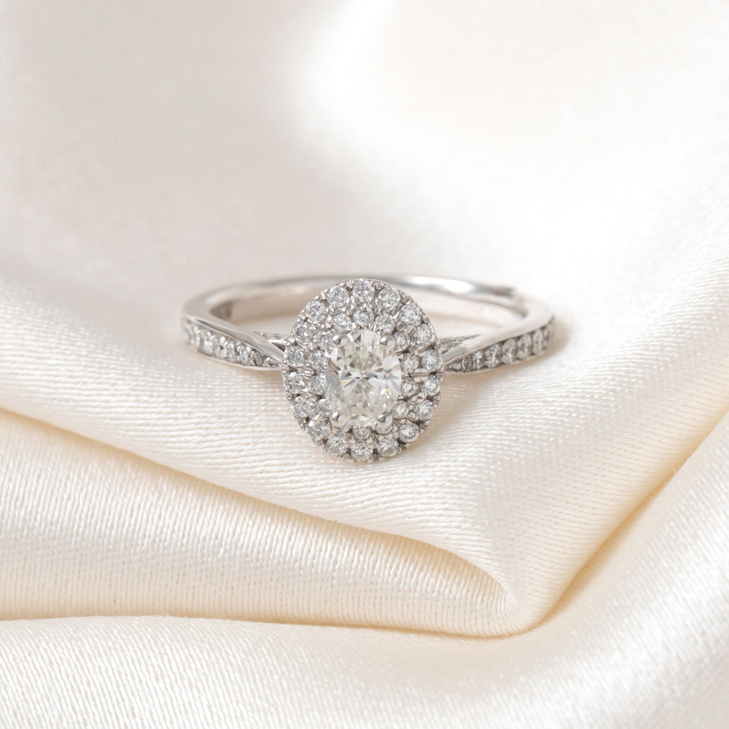CAMILA 0.71ct | Oval Halo Diamond Engagement Ring in 18ct