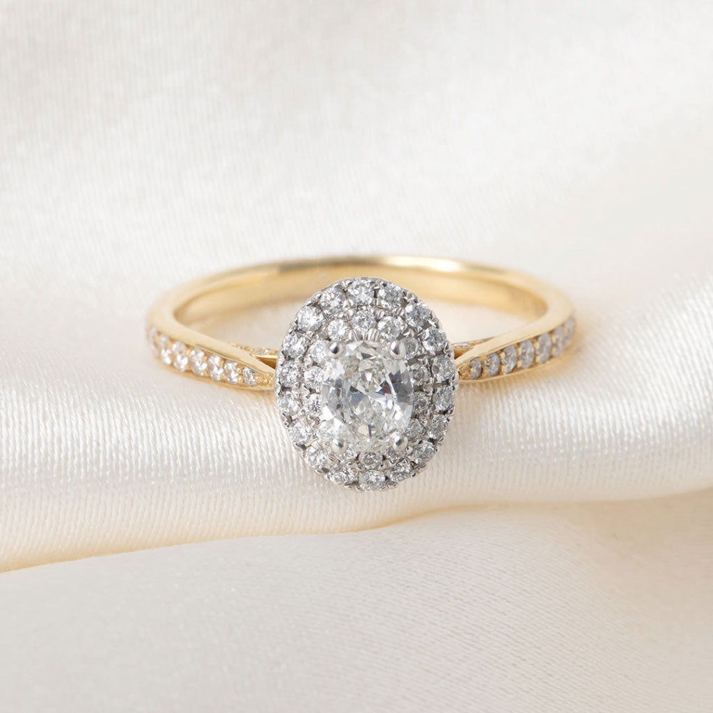 CAMILA 0.75ct | Oval Halo Diamond Engagement Ring in 18ct