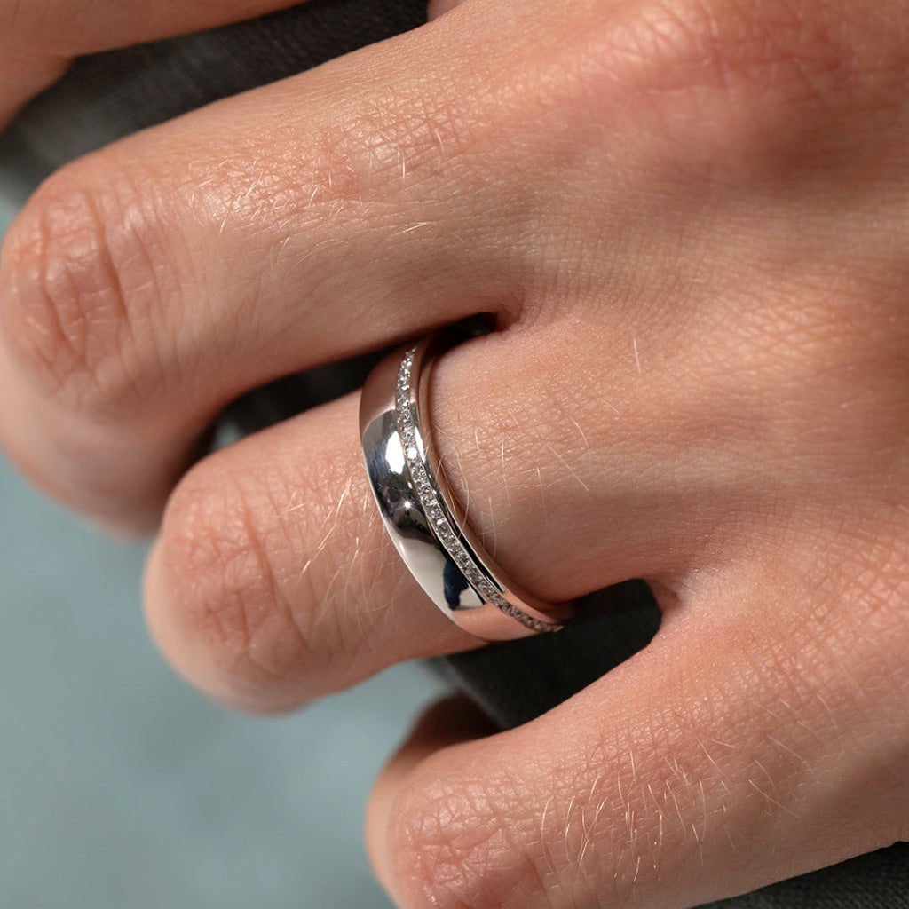CAMPBELL | Men’s Diamond Engagement Ring in 9ct White Gold