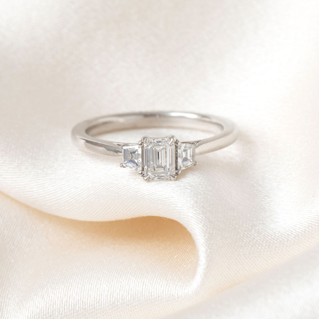 CHICAGO 0.68ct | Emerald Cut 3-Stone Diamond Engagement