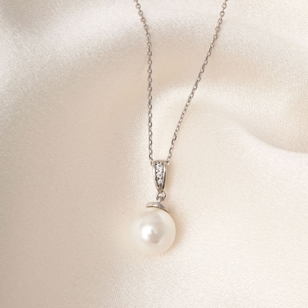 silver pearl necklace