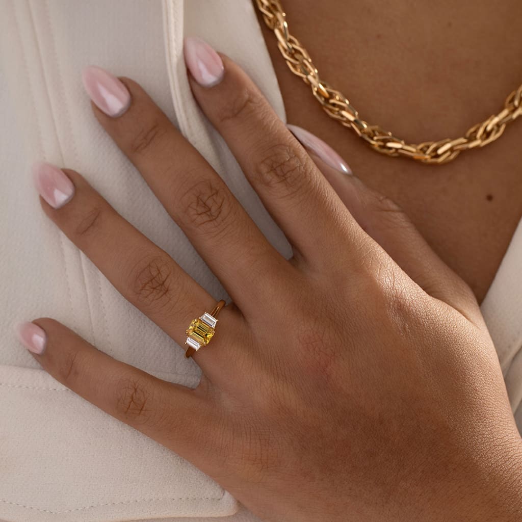 DARIA | Yellow Sapphire Diamond Ring Set in 18ct Gold