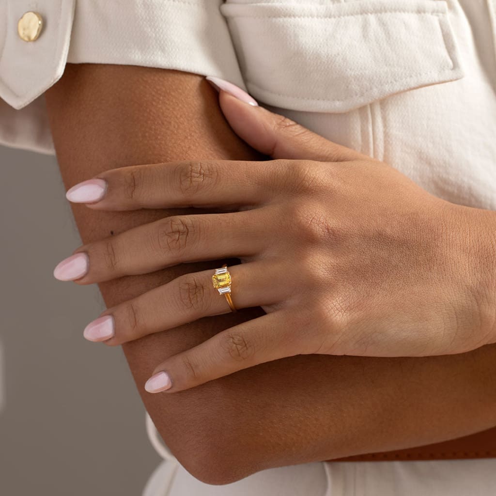 DARIA | Yellow Sapphire Diamond Ring Set in 18ct Gold
