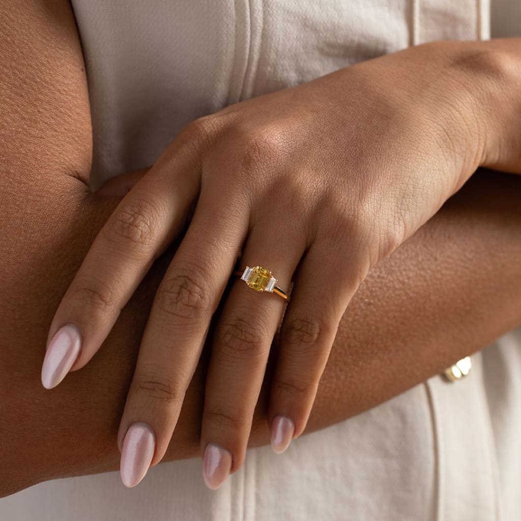 DARIA | Yellow Sapphire Diamond Ring Set in 18ct Gold