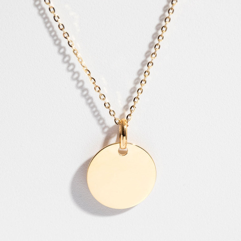 Disc Necklace | 9ct Gold - Necklace on gold chain