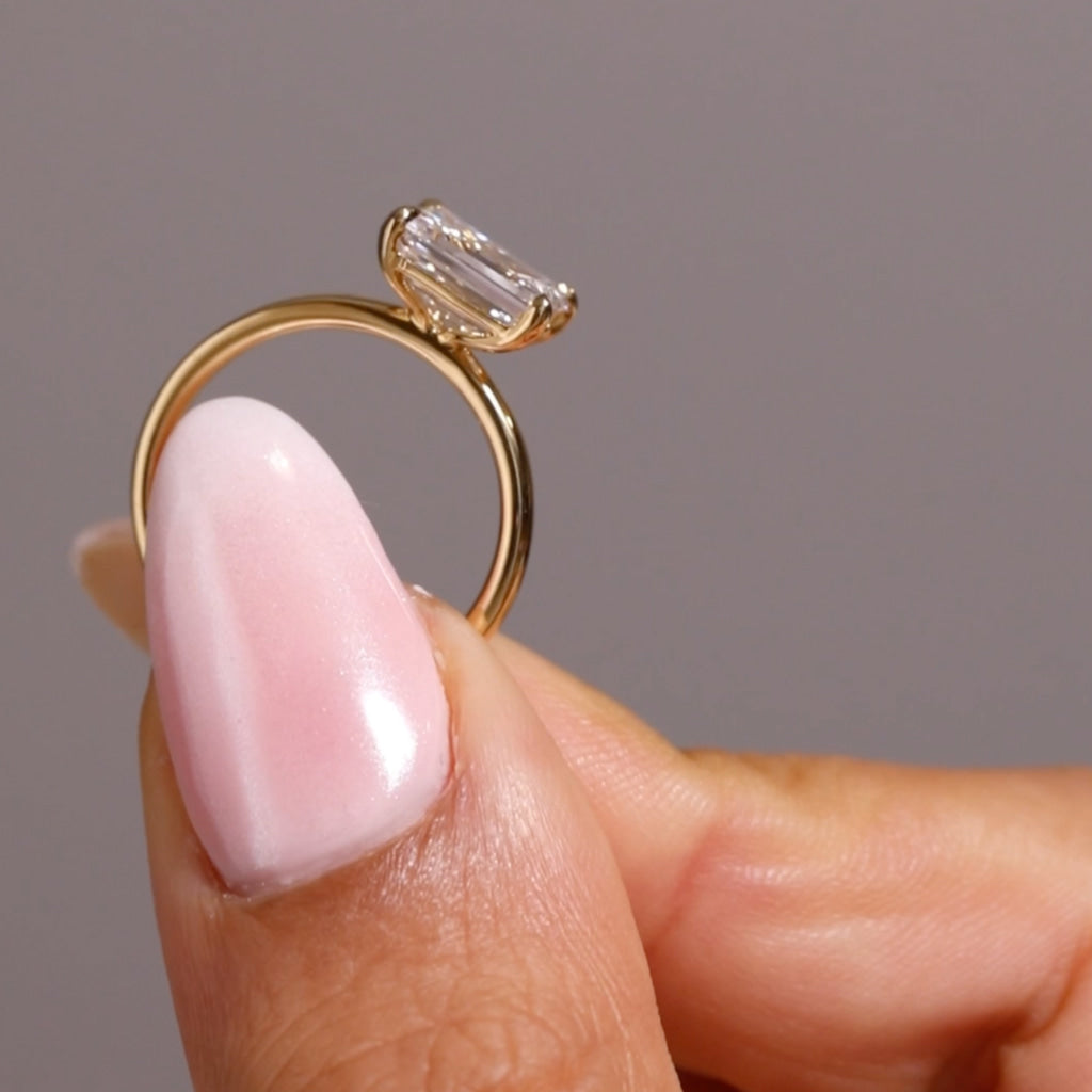 DOROTHY | Emerald Cut Lab Diamond Ring Set in 18ct Gold