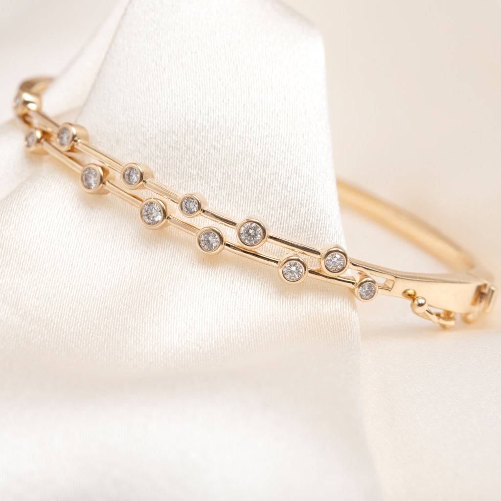 rub over diamond bangle yellow gold