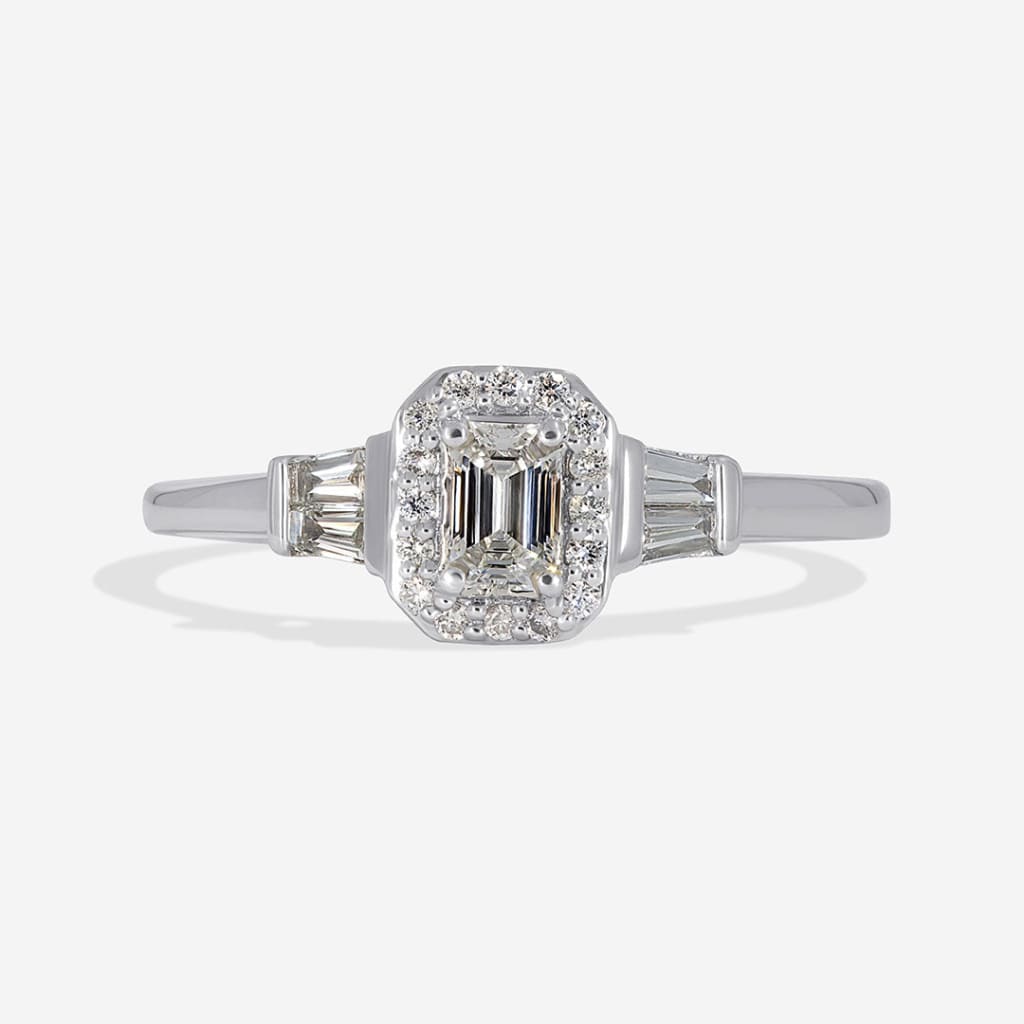 EDWARDIA | Emerald Cut 3-Stone Diamond Set in Platinum 0.35ct
