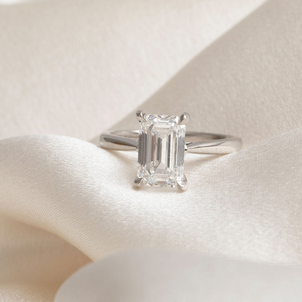 ELDORA 2.50ct | Emerald Cut Solitaire Lab Diamond Set in Platinum