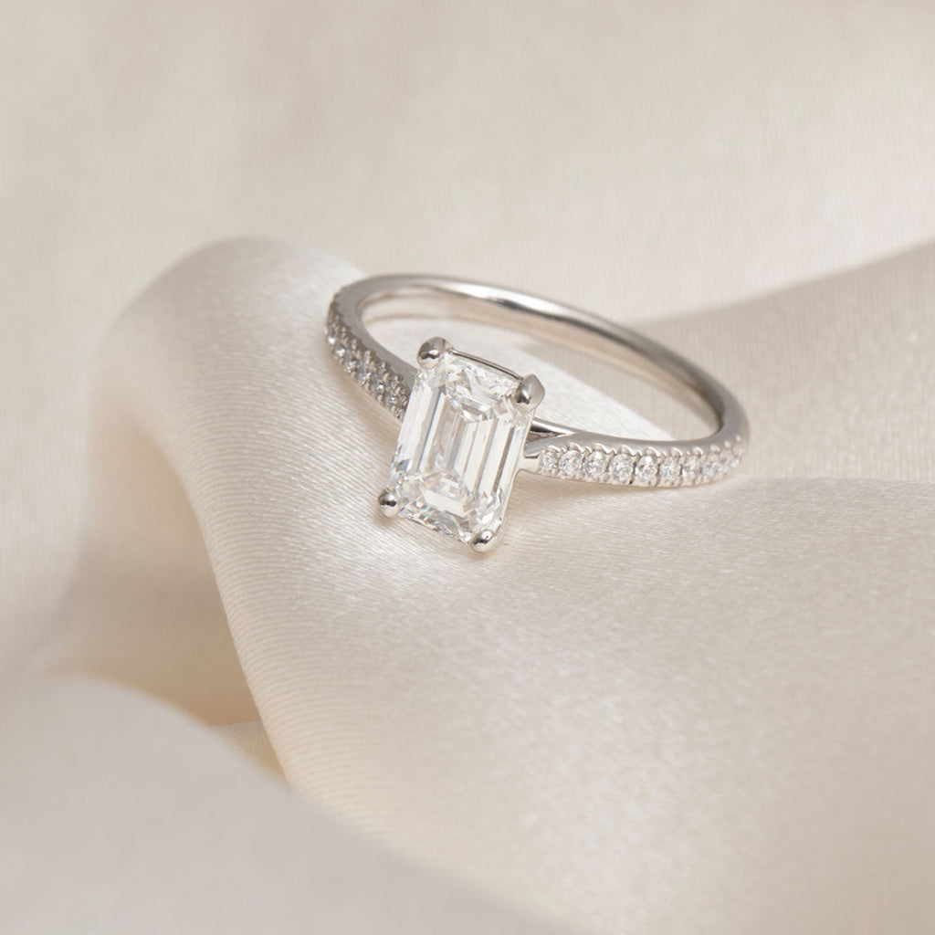 Ellie | Emerald Cut Solitaire Lab Diamond Set in Platinum