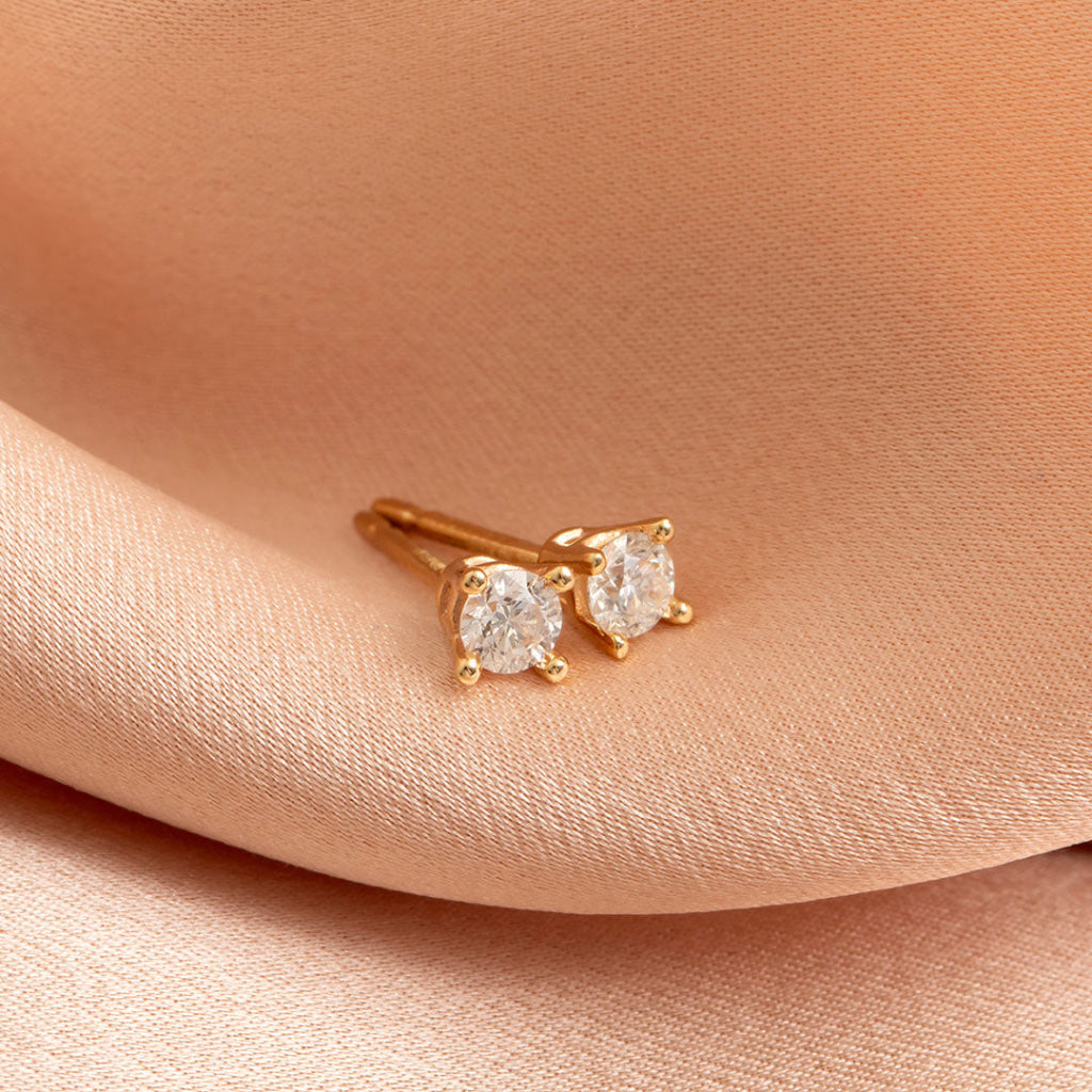 diamond earrings 0.30ct