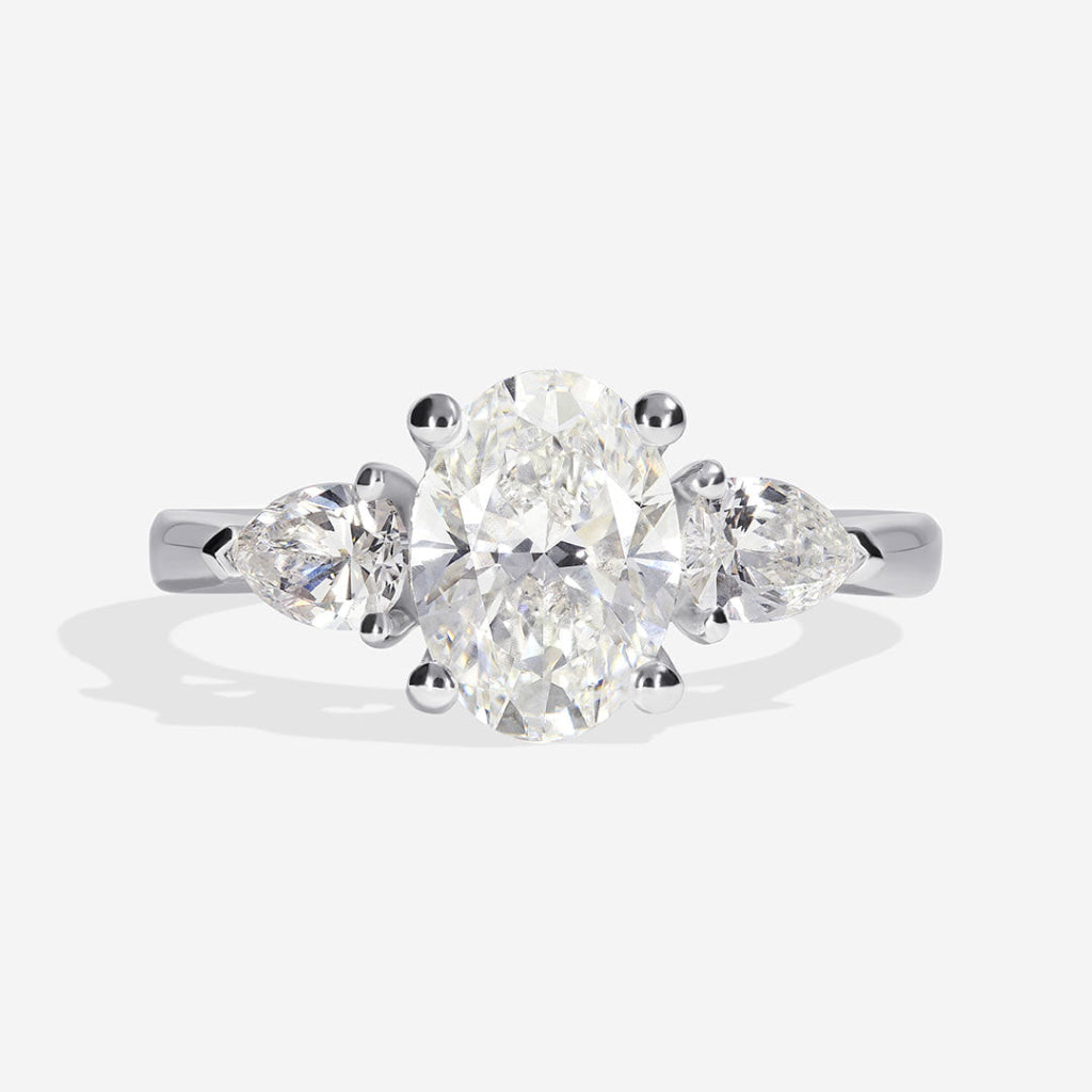 ELYSIAN 2ct | Oval 3-Stone Lab Grown Diamond Engagement Ring in Platinum