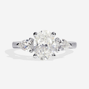 ELYSIAN 2ct | Oval 3-Stone Lab Grown Diamond Engagement Ring in Platinum