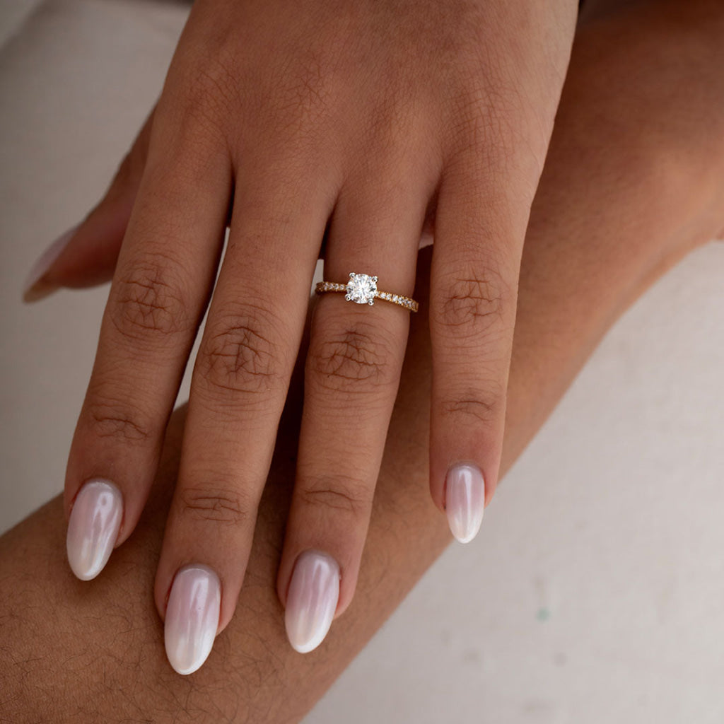 EMMA 0.95ct | Round Solitaire Diamond Engagement Ring in 18ct Gold