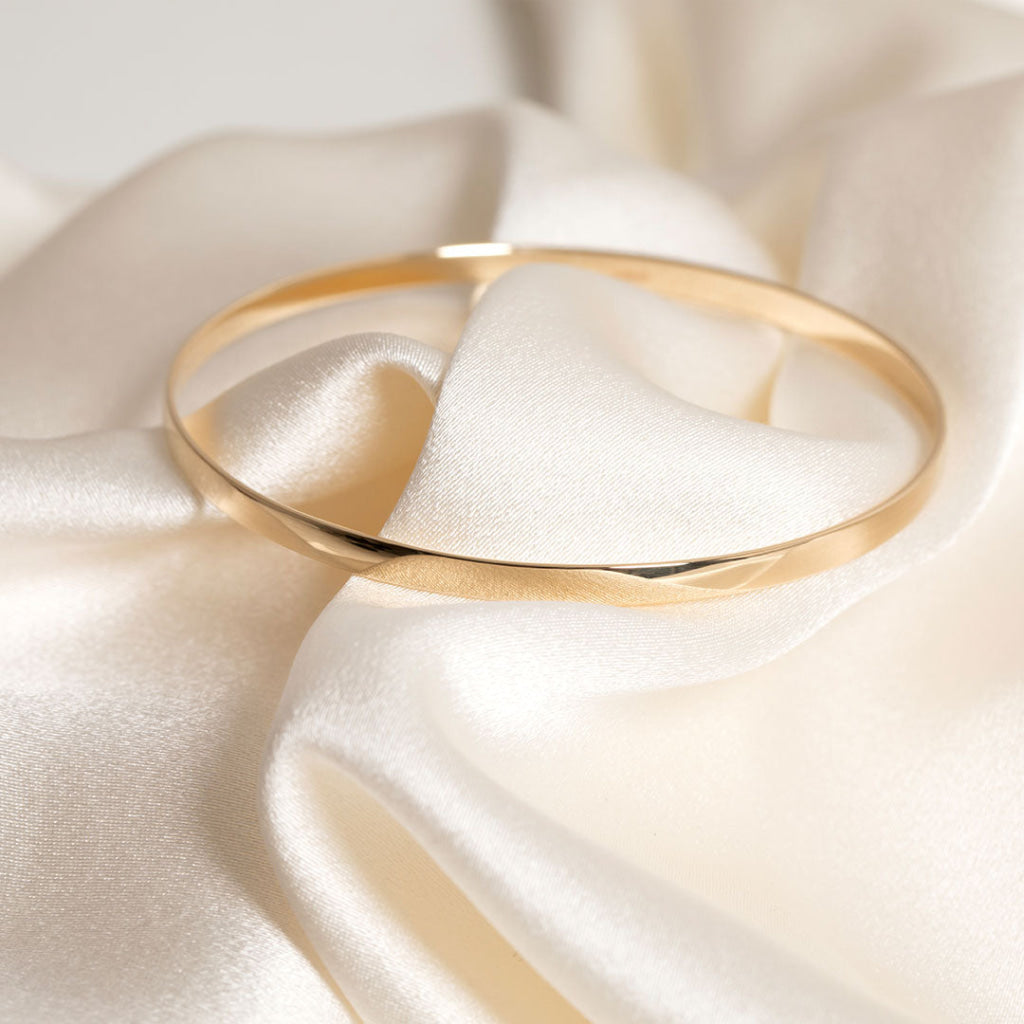 plain bangle front view