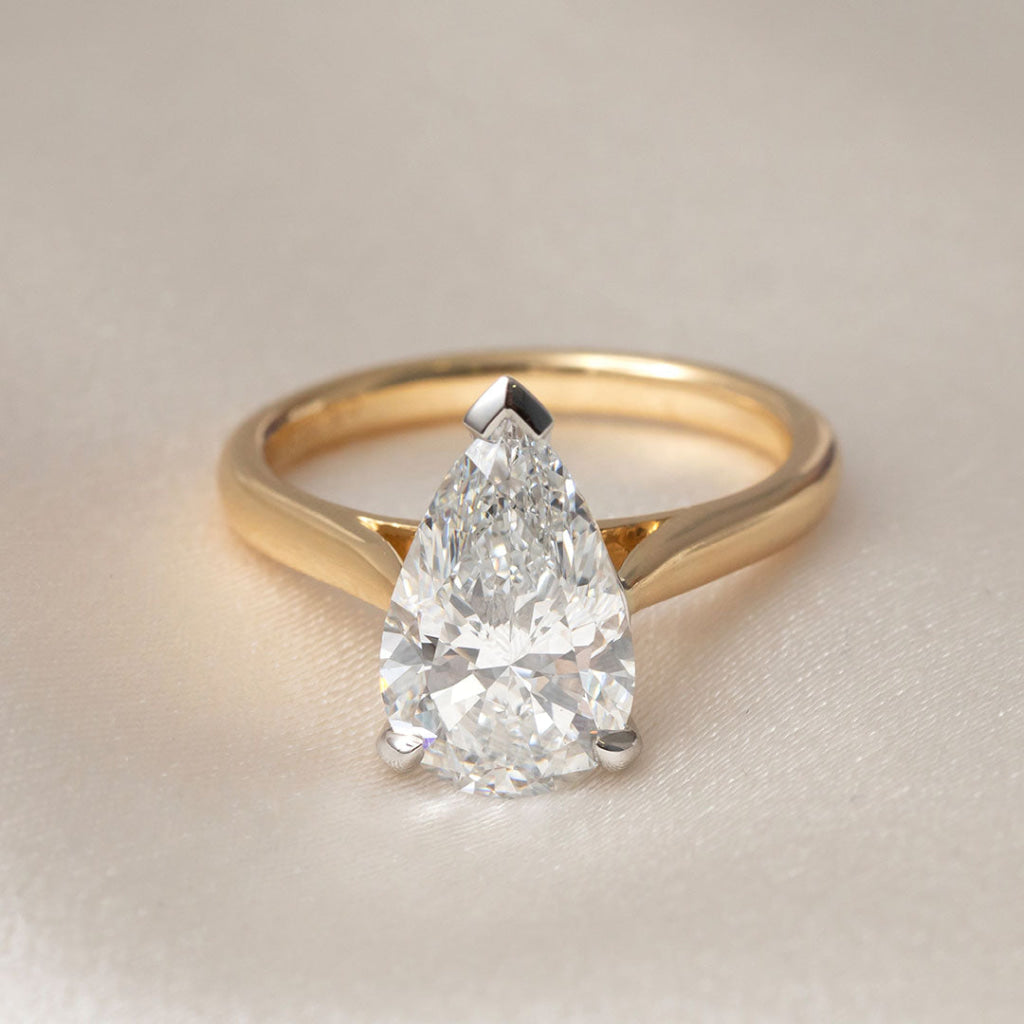 ENYA 3.00ct | Pear Cut Lab Grown Diamond Engagement Ring