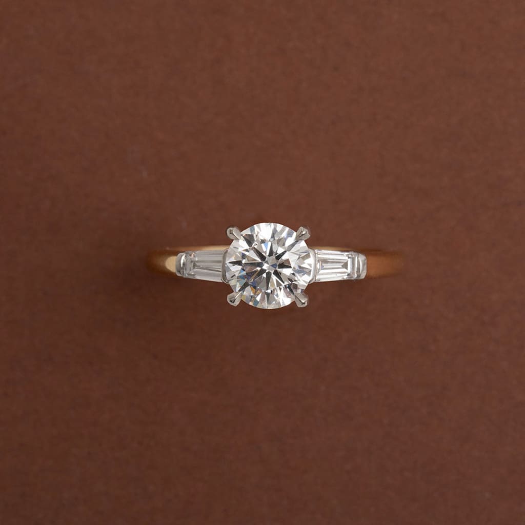 FALLON | Round Solitaire Lab Diamond Set in 18ct Gold