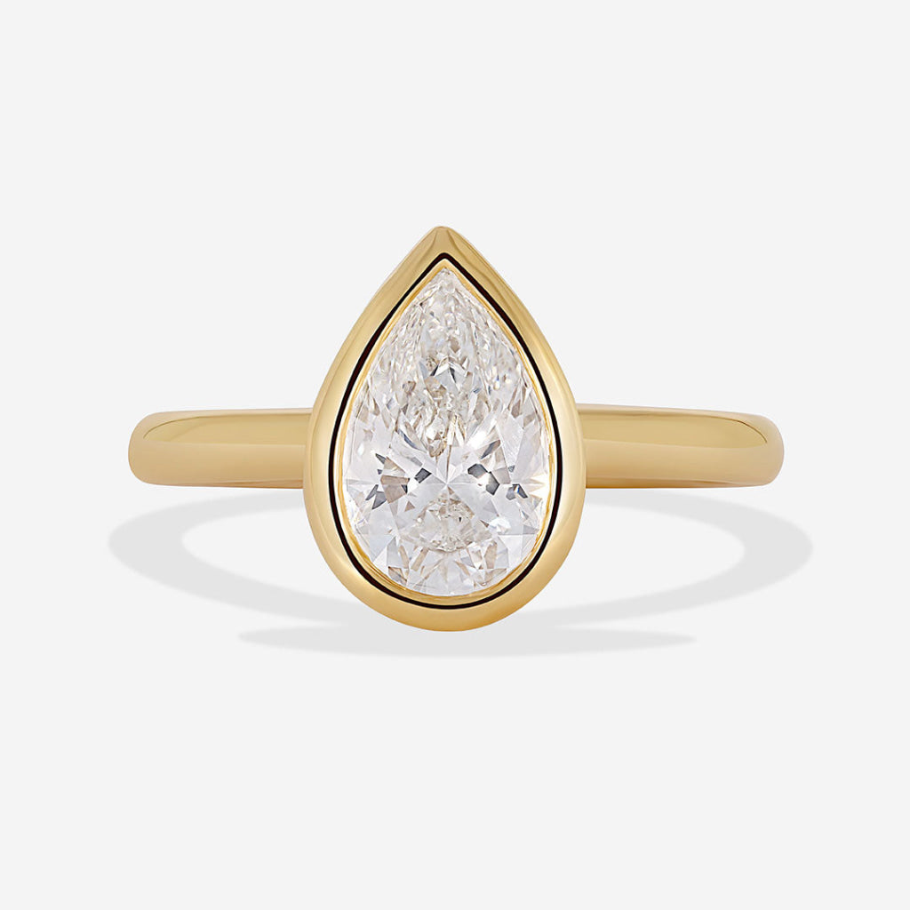 FARAH 1.5ct | Pear Cut Bezel Set Lab Grown Diamond