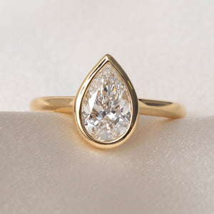 FARAH 1.5ct | Pear Cut Bezel Set Lab Grown Diamond Engagement Ring 18ct Gold