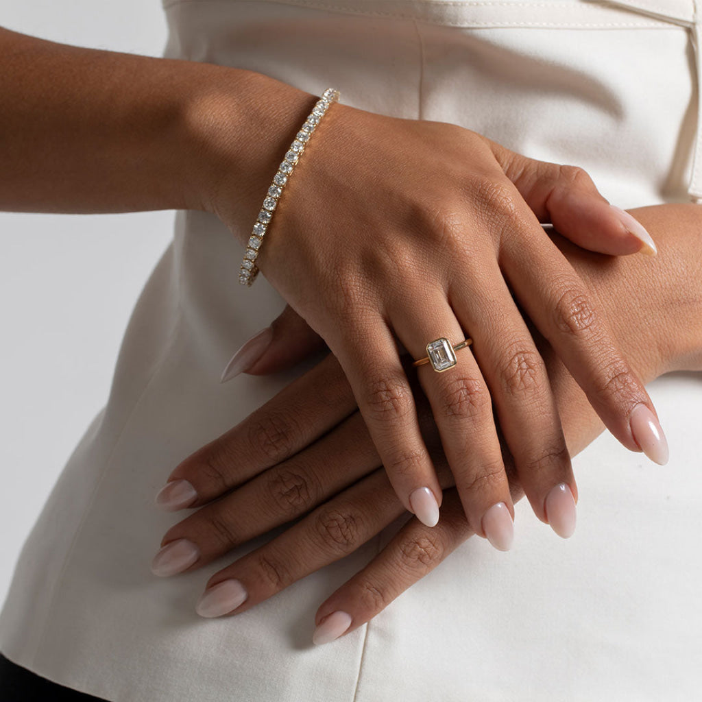 FARAH 2ct | Emerald Cut Bezel Set Lab Grown Diamond