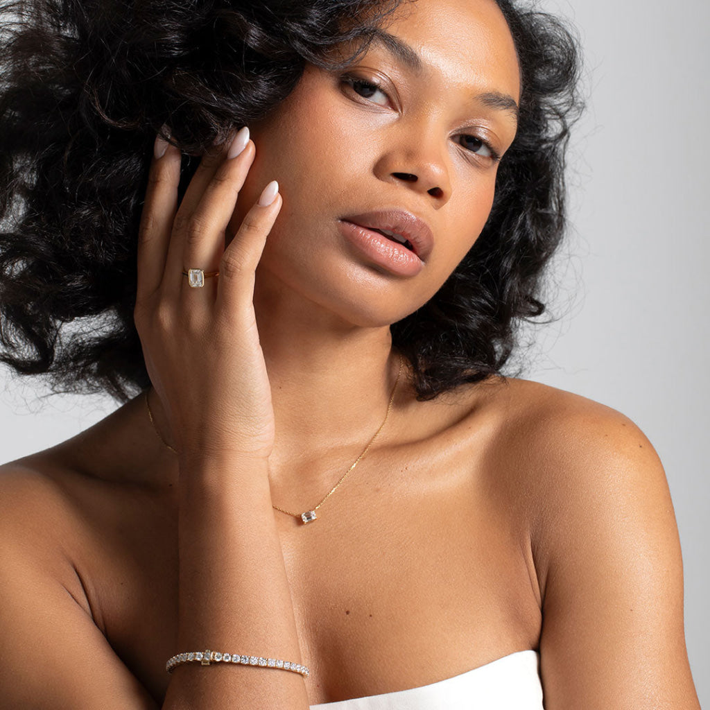 FARAH 2ct | Emerald Cut Bezel Set Lab Grown Diamond