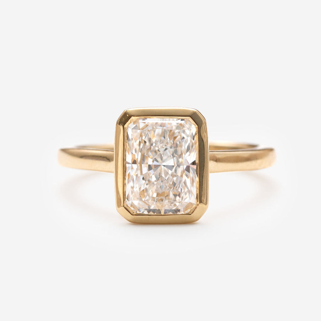 FARAH 2ct | Radiant Cut Bezel Set Lab Grown Diamond Engagement Ring 18ct Gold