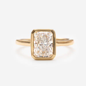 FARAH 2ct | Radiant Cut Bezel Set Lab Grown Diamond Engagement Ring 18ct Gold