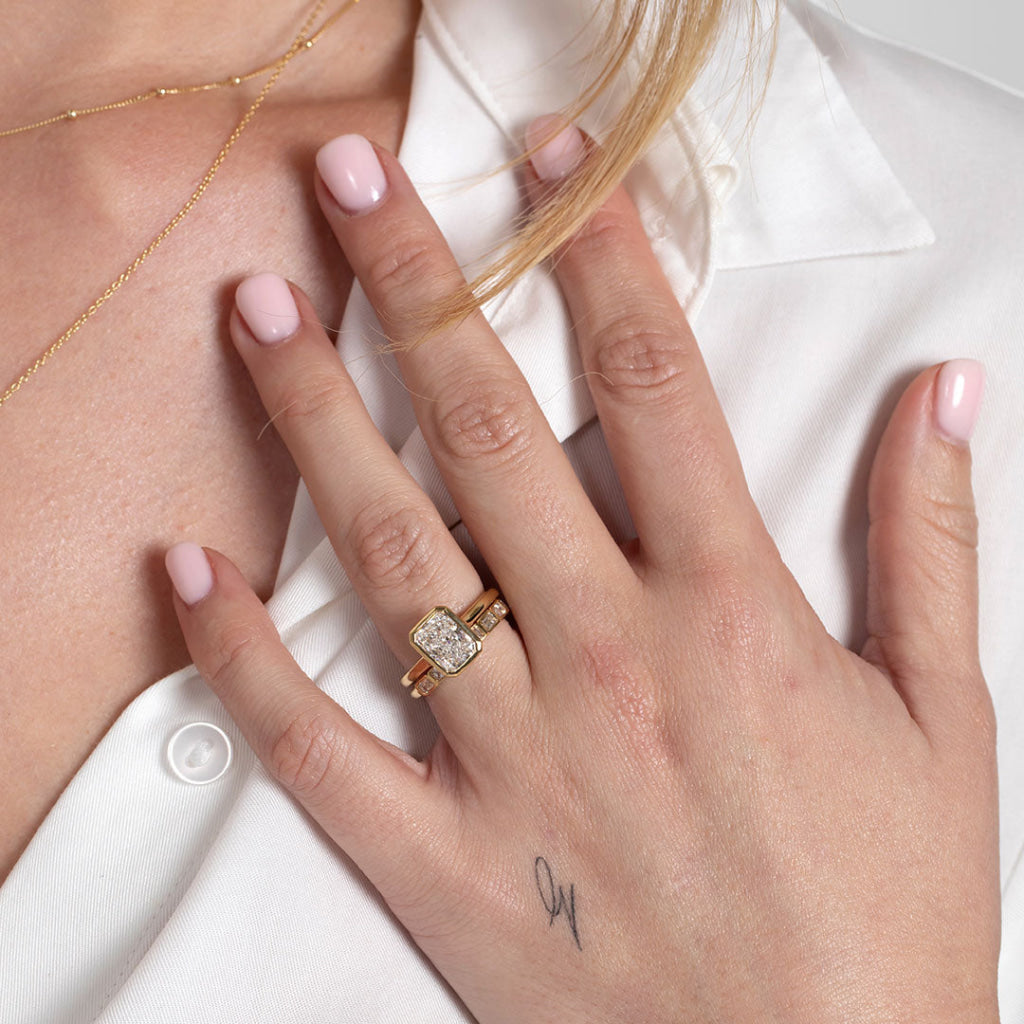 FARAH 2ct | Radiant Cut Bezel Set Lab Grown Diamond