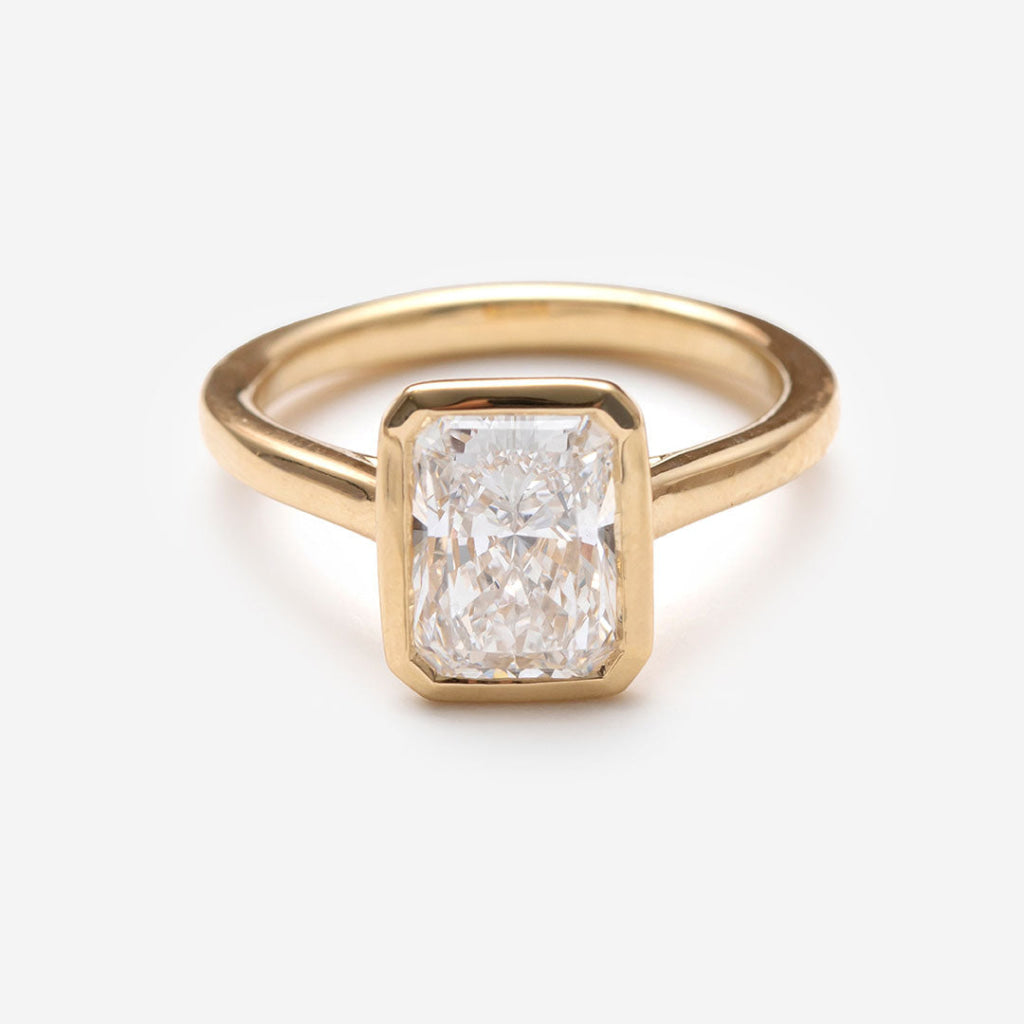 FARAH 2ct | Radiant Cut Bezel Set Lab Grown Diamond