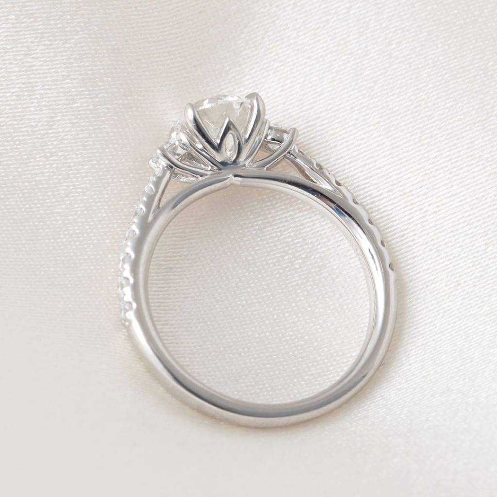 FLEUR 1.40ct | Round Solitaire Lab Grown Diamond Engagement