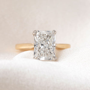 FONTAINE 3ct | Radiant Lab Grown Diamond Engagement Ring in 18ct Gold