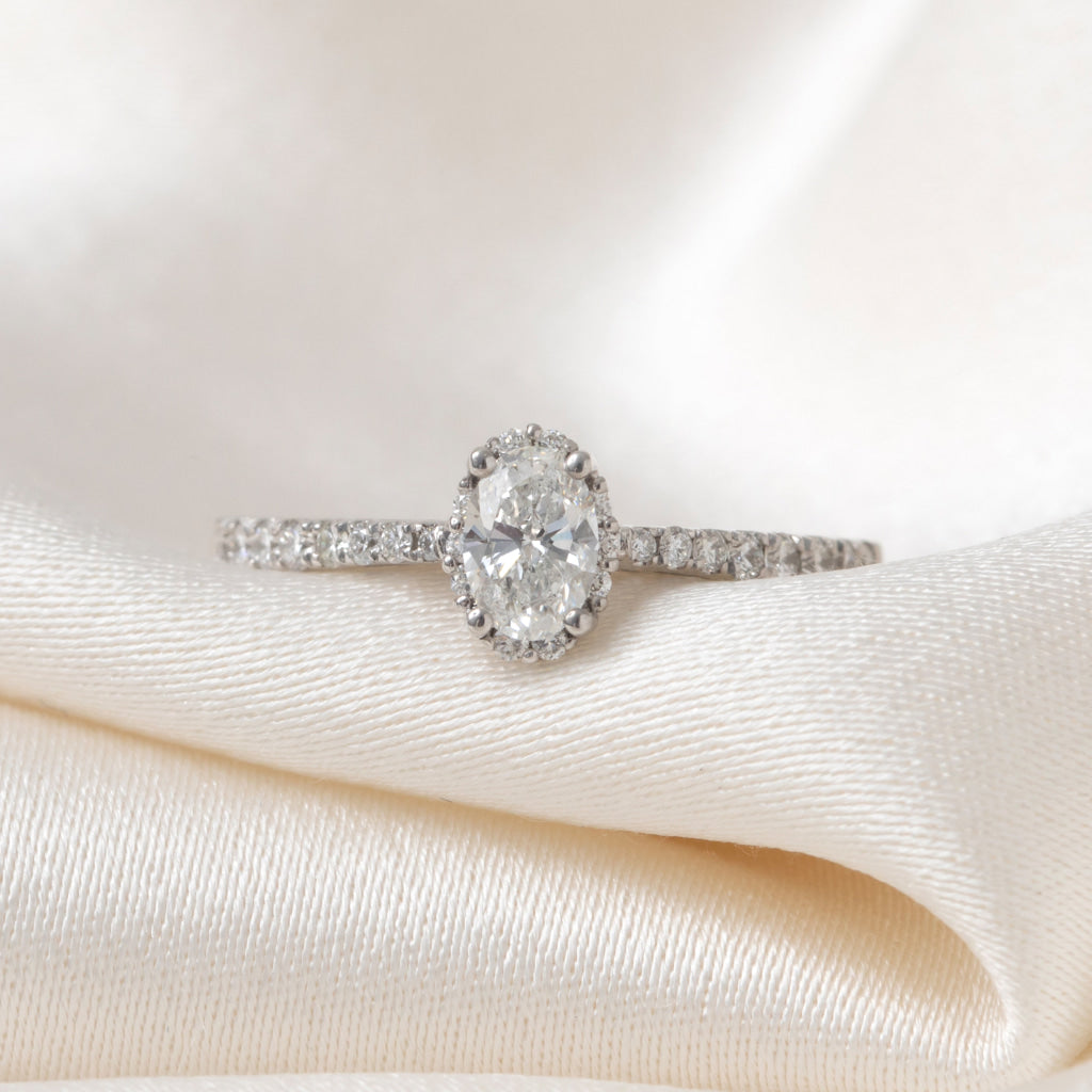 FRANKLIN 0.70ct | Oval Solitaire Diamond Engagement Ring