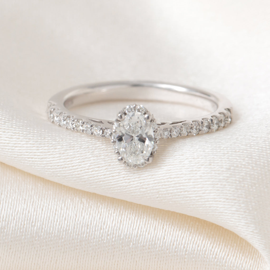 FRANKLIN 0.70ct | Oval Solitaire Diamond Engagement Ring