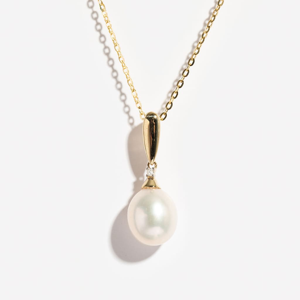 Freshwater Pearl Necklace | 9ct Gold