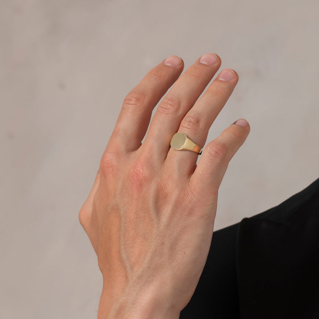 Gents Cushion Signet Ring | 9ct Gold - Rings