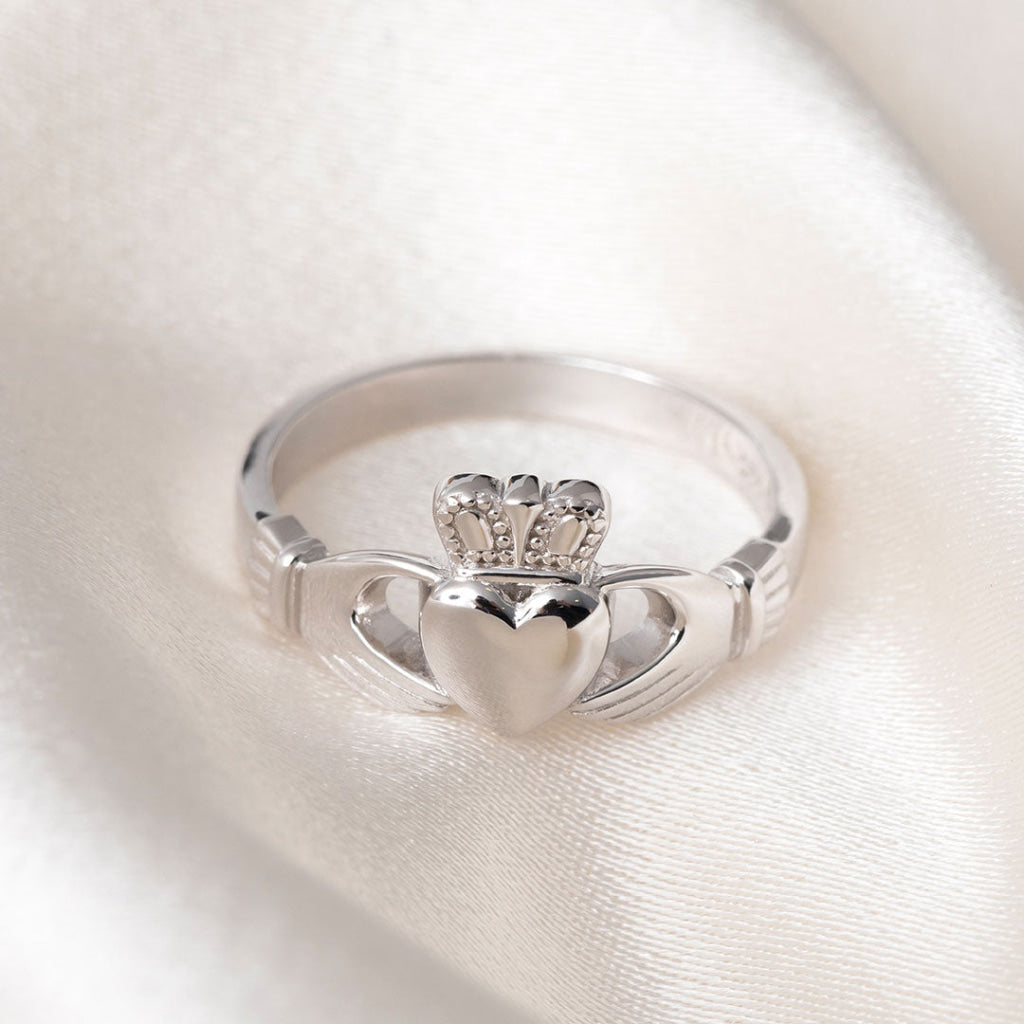 Gents Plain Claddagh Ring | Silver