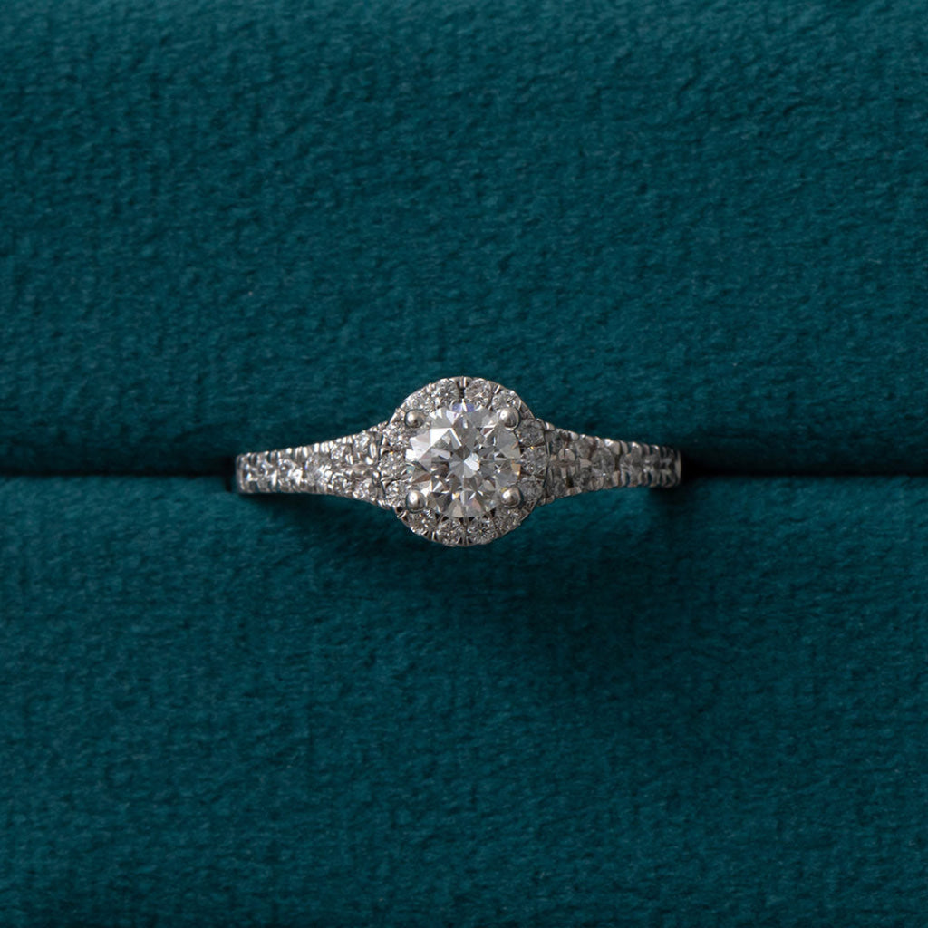GLENBEIGH 0.75ct | Round Halo Diamond Engagement Ring
