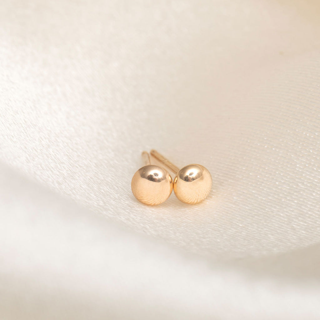 Little Button Earrings | 9ct Gold - Earrings
