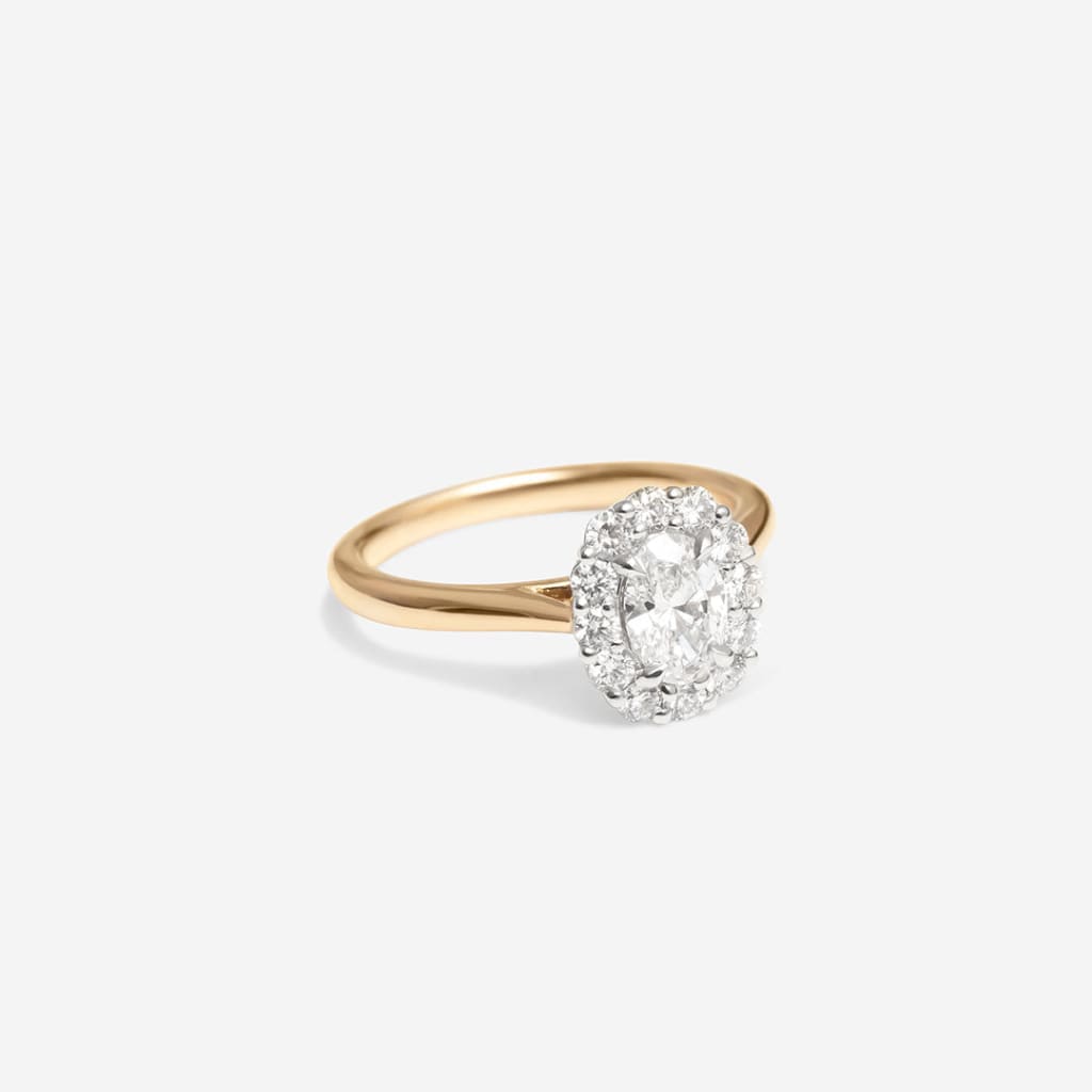 Heather | Oval Halo Lab Diamond Set in 18ct Gold 1.00ct