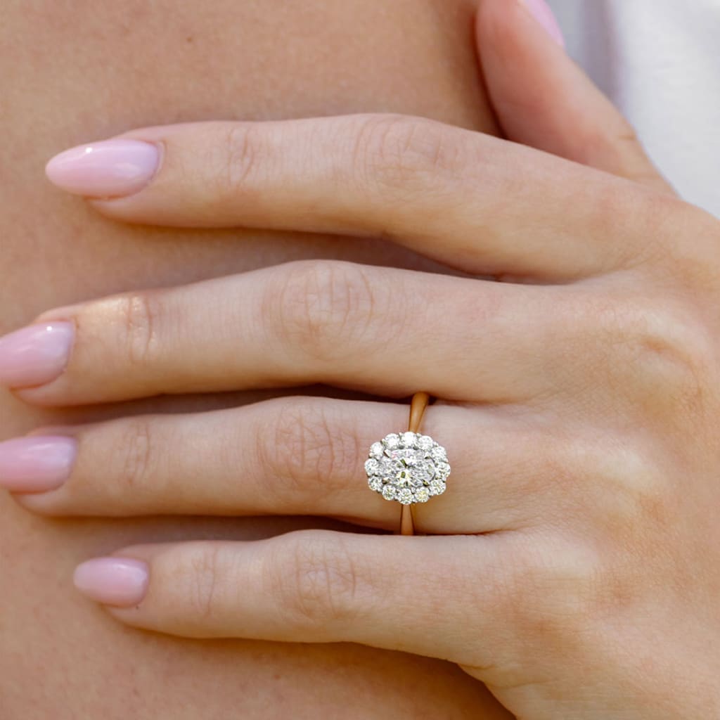 HEATHER | Oval Halo Lab Diamond Set in 18ct Gold 1.00ct